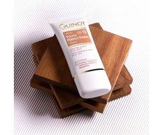 Guinot Youth Perfect Finish Universal, SPF 50 Skystas makiažo pagrindas, 30 ml