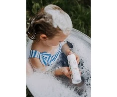 LUUV Kids Natural Pear Šampūnas kriaušių kvapo šampūnas vaikams, 200 ml