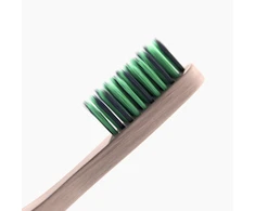 moti-co Bamboo Toothbrush With Charcoal Infused Bristles Minkštas bambukinis dantų šepetėlis, 1vnt