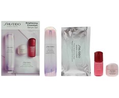Rinkinys „Shiseido“: „Brightening Essentials“ pigmentą koreguojantis serumas veidui, 50 ml + „Brightening Essentials“ drėkinamasis serumas veidui, 10 ml *Miniatiūrinis + „Brightening Essentials“ drėkinamasis gelis „Kreminis“ veidui ir kaklui, 15 ml + „Brightening Essentials“ drėkinamasis lakštas