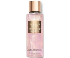Victoria Secrets Victoria´s Secret Velvet Petals Shimmer Body Purškiklis kūno dulksna, 250 ml
