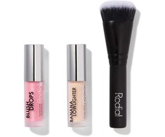 „Kalėdų 2024“ rinkinys „Rodial“: skysti skaistalai „Blush Drops Radiant Finish“ matiniai rausvi, 15 ml + skystas veido švytėjimo suteikiantis pieštukas „Banana Lowlighter“ 1,6 ml + makiažo pagrindas „The Buffing Mini Foundation No. 10“
