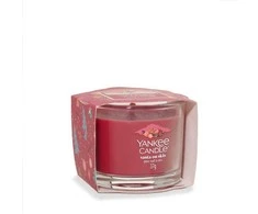 Yankee Candle Santa On Skis kvepianti žvakė, 37 g