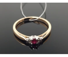 Best Diamonds Auksinis žiedas su briliantais ir rubinu