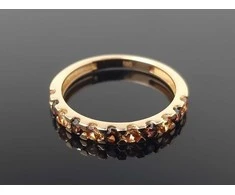 Best Diamonds Auksinis žiedas su akmenukais