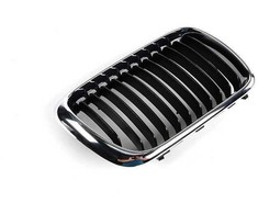 BMW 3 E36 Dešinės Pusės Grilė Originalus 51138195152