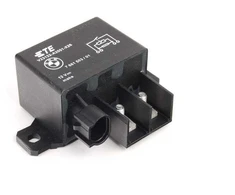 BMW 3 E90 E91 E92 F30 F31 5 E60 E61 F10 F11 6 E63 E64 Relė Originalus 61366901819