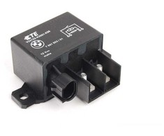BMW 3 E90 E91 E92 F30 F31 5 E60 E61 F10 F11 6 E63 E64 Relė Originalus 61366901819