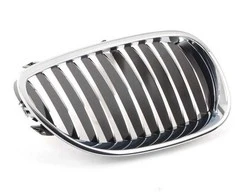 Bmw 5 E60 E61 Dešinės Pusės Grilis Originalus 51137065702