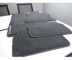 BMW 5' G30 G31 F90 M PERFORMANCE Grindų kilimėlių rinkinys Pilnas RHD 51472465745