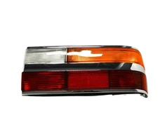 BMW 5 serijos e28 sedanas galinis dešinės pusės galinis žibintas 63211374740 originalus