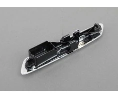 BMW 5 serijos F10 LCI F11 LCI priekinio kairės pusės sparno apdaila 51137336647 Originali
