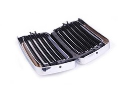 BMW E28 priekinės radiatoriaus grotelės originalios 51131873253