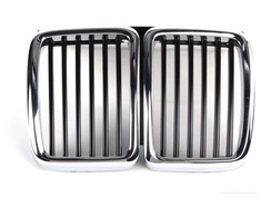 BMW E30 priekinės centrinės grotelės originalios 51131945877