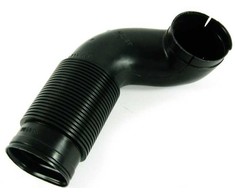 BMW E34 generatoriaus oro aušinimo žarna bagažinė originali 12311735709