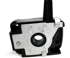 BMW E36 dešinioji apatinė variklio dangčio užrakto dalis originali 51238122270