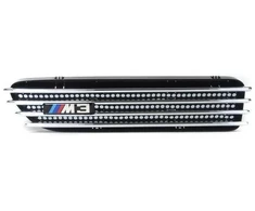 BMW E46 kairės pusės sparno grotelės originalios 51132694607