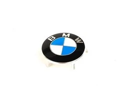 BMW E81 F21 variklio grožio dangtelis emblema originalus 11147788967