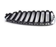 BMW E89 priekinio bamperio dešinės pusės inksto grotelės originalios 51137191510