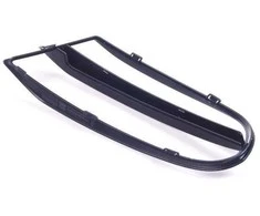 BMW E92 E93 Apatinio bamperio grotelės dešinėje originalios 51118050586