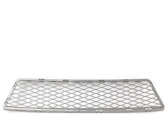 BMW E92 E93 priekinio bamperio apatinės centrinės grotelės originalios 51117175298
