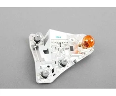 Bmw E93 dešinės pusės galinio žibinto šoninio skydelio lemputės laikiklis originalus 63217178384