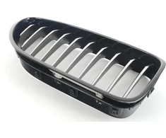 BMW F06 priekinės dešiniosios grotelės juodos spalvos originalios 51712297592