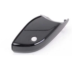 BMW F07 F11 apatinė korpuso dalis kairėje pusėje originali 51167308655
