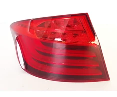 BMW F10 galinis žibintas šoninėje panelėje kairėje pusėje originalus 63217306161