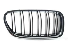 BMW F10 priekinio radiatoriaus inksto M grotelės dešinės pusės originalios 51138057224