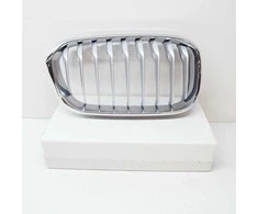 Bmw F20 F21 Lci Dešinės Pusės Grilis Originalus 51137371688