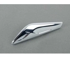 BMW F25 F26 priekinio sparno moldingas dešinėje pusėje originalus 51117338570