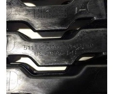 BMW F25 F26 priekinis bamperis, uždarytas M grotelėmis, kairėje pusėje, originalus 51118056941