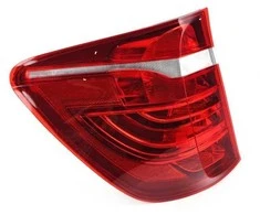 Bmw X3 F25 Galinis Žibintas Šoniniame Skydelyje Kairėje Originalus 63217220239