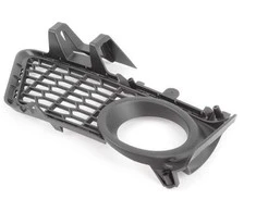 BMW F31 priekinio dešiniojo bamperio grotelės originalios 51118054156