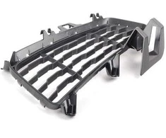 BMW F32 F36 Priekinio bamperio grotelės dešinėje pusėje originalios 51118056494
