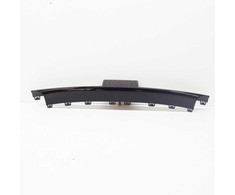 BMW F32 priekinio bamperio apatinės grotelės originalios 51117315270