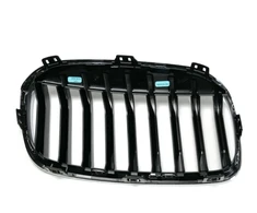 BMW F45 F46 priekinio bamperio grotelės kairės pusės originalios 51135A3CE47
