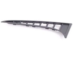 BMW F80 F82 F83 galinio bamperio grotelės Dešinės pusės originalios 51128056588