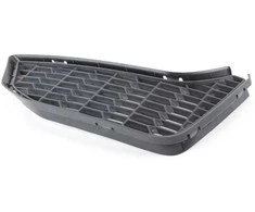 BMW F80 F83 grotelės priekinės kairės pusės apatinės originalios 51118054301