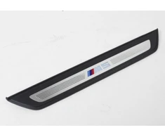 BMW M5 F90 priekinių slenksčių apdaila Originali 51478061069
