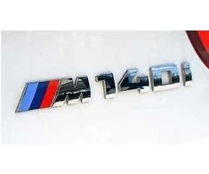 BMW NAUJA AUTENTIŠKA 1 SERIJOS F20 F21 EMBLEMA ŽENKLAS ETIKETĖS KLIJUOTĖ M 140i 8067077