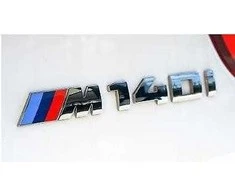 BMW NAUJA AUTENTIŠKA 1 SERIJOS F20 F21 EMBLEMA ŽENKLAS ETIKETĖS KLIJUOTĖ M 140i 8067077