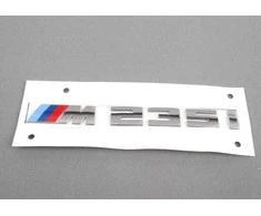 BMW ORIGINALUS F23 2 SERIJOS M235i CHROMO BAGAŽO ŽENKLAS EMBLEMA M SPORT 8055967
