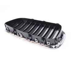 Bmw Priekinis Dešinys Grilis 5 F10 Lci 51137412324