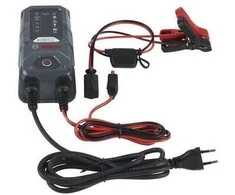 Akumuliatoriaus įkroviklis BOSCH C30, 6–12 V, 3,8 A