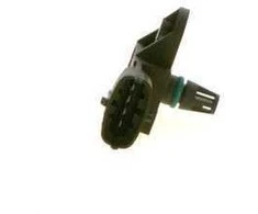 Bosch Jutiklis Degalu Slegio Jutiklis Jeep Grand Cherokee Iv Wk Wk2 Maserati Ghibli Iii Quattroporte Vi 0281006118 05192030aa