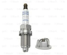 Bosch Uždegimo Žvakė AUDI A4 A6 VW Golf Passat 3B2 3B5 1J1 1J5 3BG 3B3