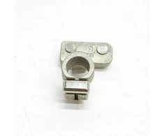 LAND ROVER LR FREELANDER L359 teigiamo akumuliatoriaus kabelio gnybto galas originalus LR002164