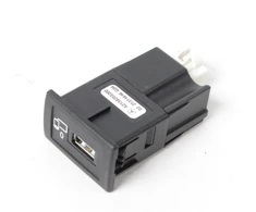 MERCEDES BENZ E CLASS W213 USB prievado prijungimo blokas originalus A2138203200